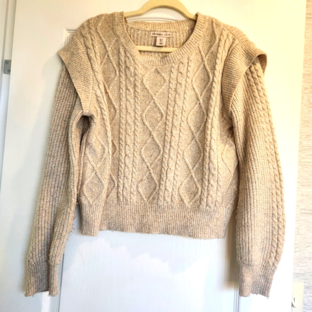 Sincerely Jules sweater size L EUC
